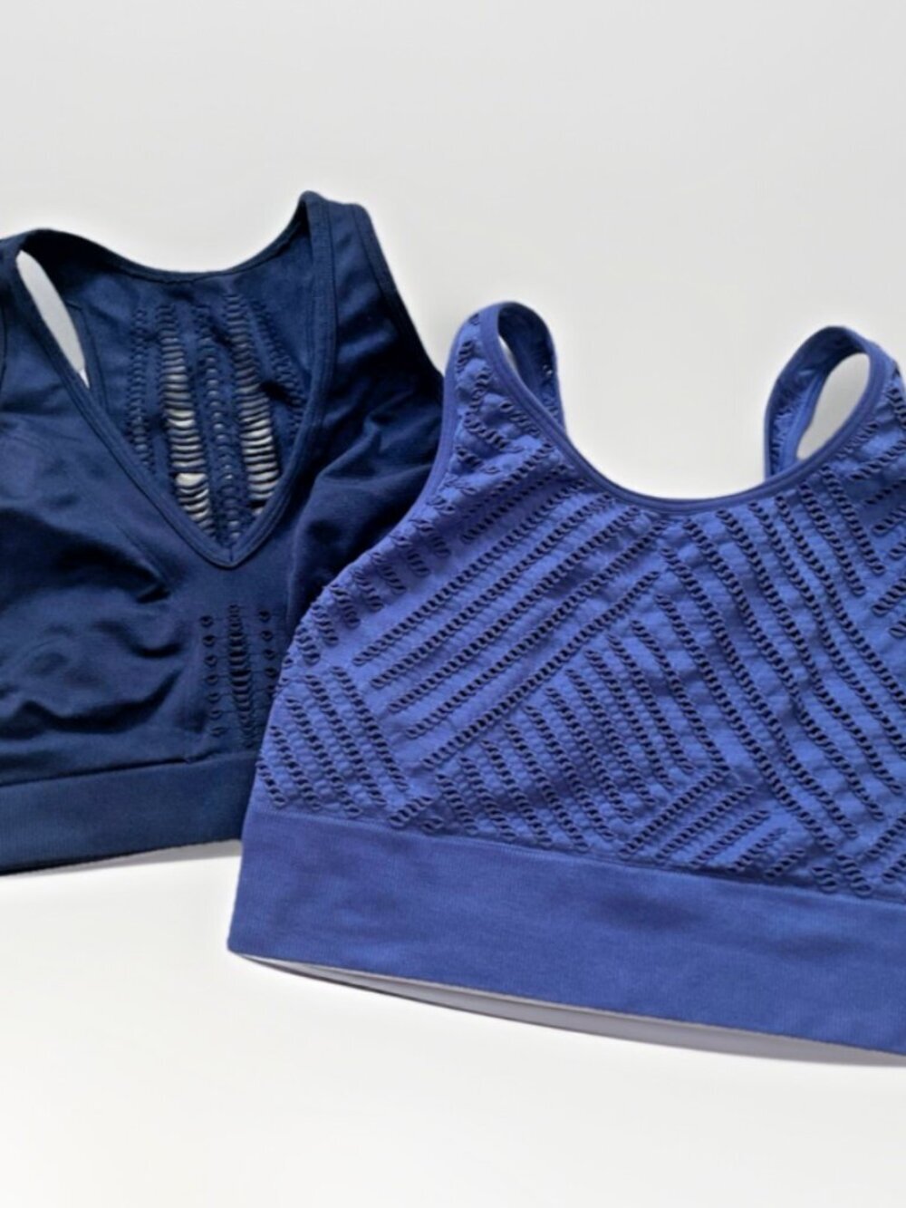 Bundle Of 2x MED Victorias Secret Sports Bra Good Pre Owned Condition